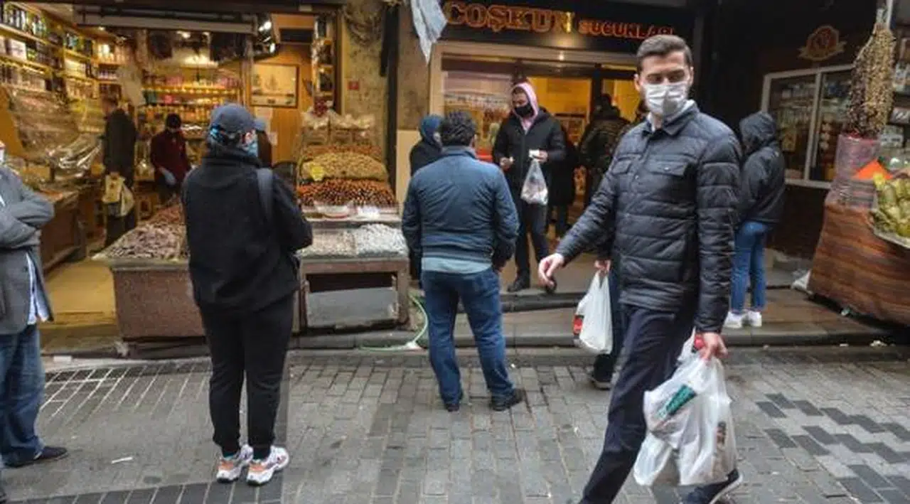 Mahkeme, sokağa çıkma yasağı ihlaline verilen 3 bin 500 lira para cezasını bin liraya düşürdü