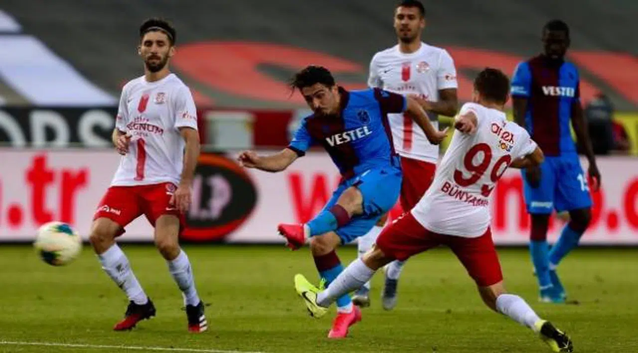 Trabzonspor, Antalyaspor'a takıldı