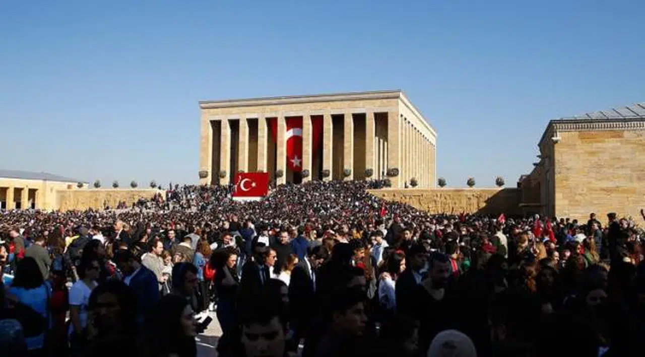 ADD'den 30 Ağustos çağrısı: 'Devrimlere bağlılığımızı bir kez daha ifade ediyoruz'