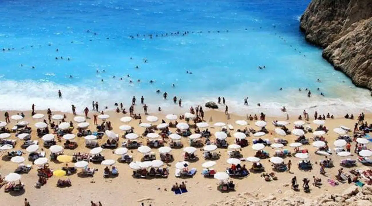 Antalya'da turist sayısı 1 milyonu geçti
