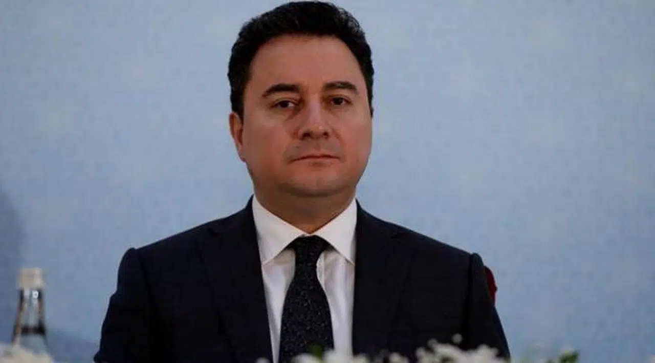 Babacan: Eşim ve oğlumun da testleri pozitif çıktı