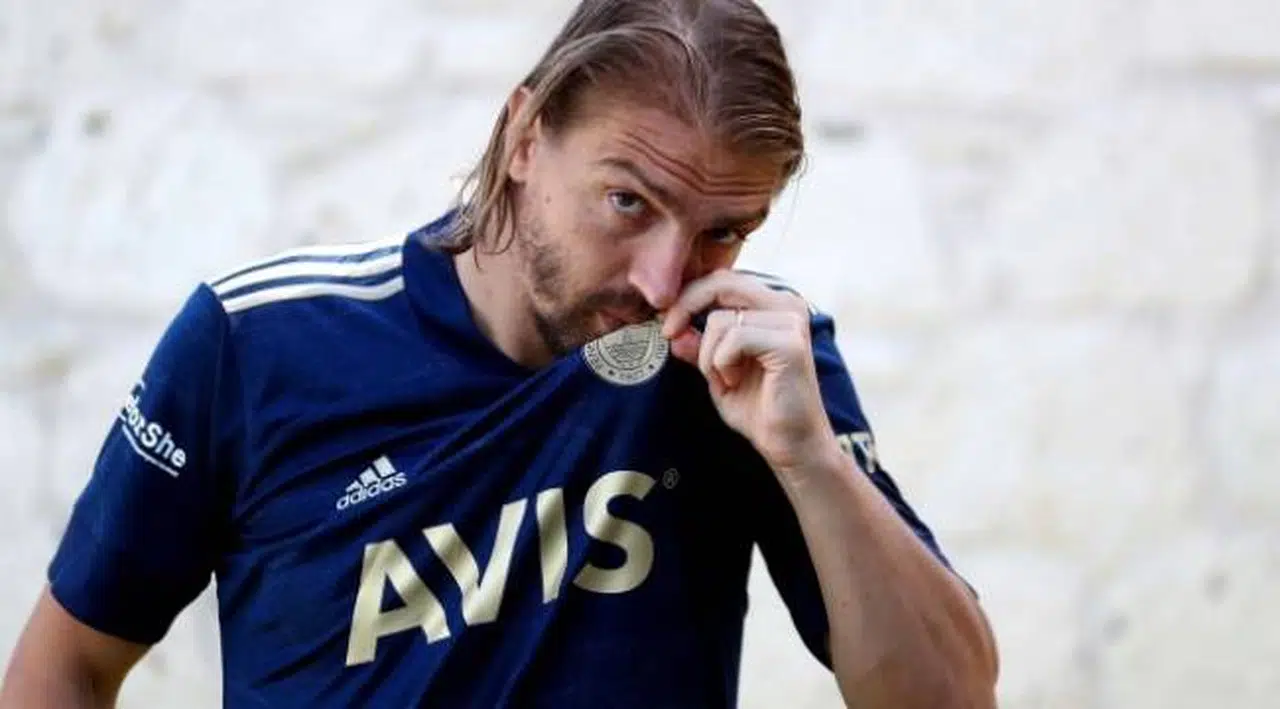 Caner Erkin Fenerbahçe'de