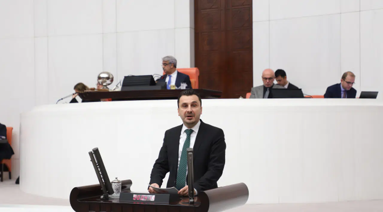 CHP’li Başevirgen, sağlık çalışanlarına açılan 'Neden pozitifsiniz?' soruşturmasını Meclis'e taşıdı: Utanıyoruz!