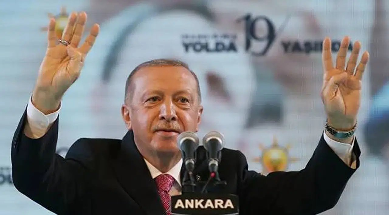 Cumhurbaşkanı Erdoğan: Oruç Reis'e saldıracak olursanız bedelini ağır ödersiniz dedik ve ilk cevabı aldılar