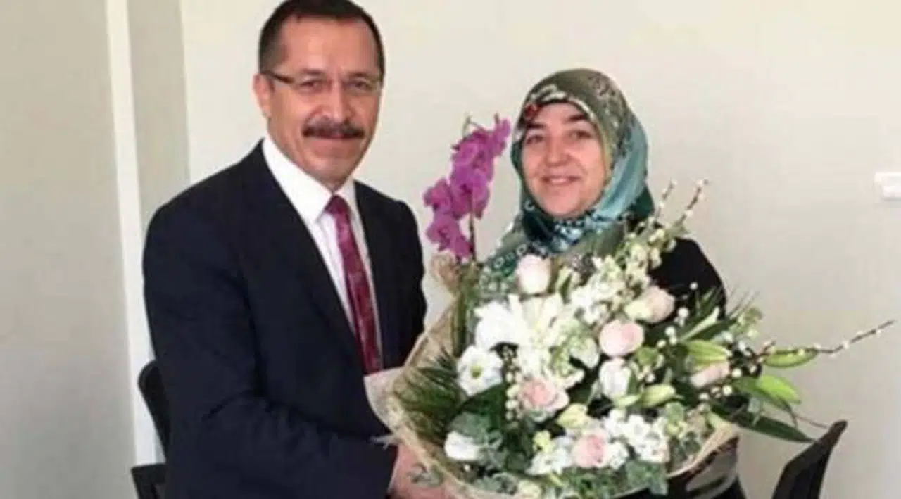 Eşine özel kadro ilanı açan Pamukkale Üniversitesi Rektörü görevinden uzaklaştırıldı!