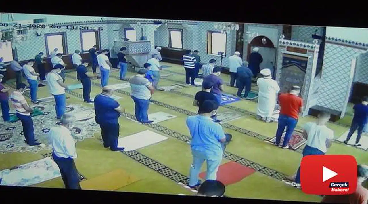 Namaz sırasında baygınlık geçiren genci böyle yakaladı
