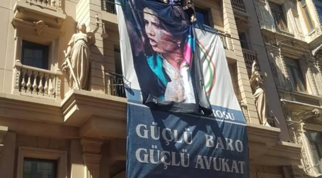 Timtik’in fotoğrafının asılması tepkilere neden oldu, İstanbul Barosu yanıt verdi