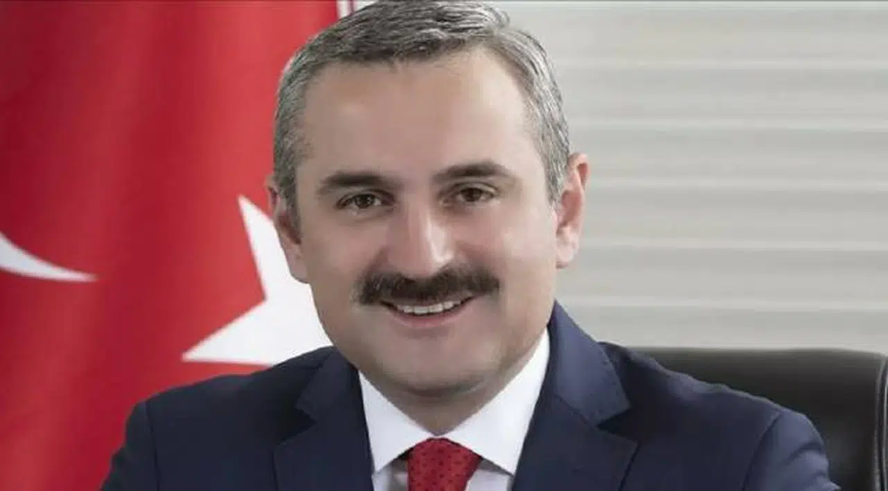 AK Parti İstanbul İl Başkanı Şenocak: Her 3 yeni üyeden 1'i 30 yaş altı, bu gençlerimizin apolitik olmadığını gösteriyor