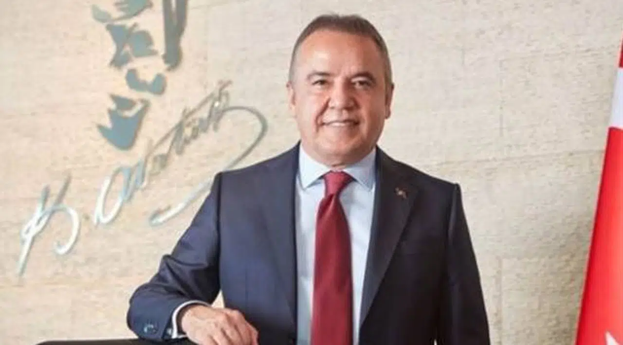 Corona virüs tedavisi gören Antalya Belediye Başkanı Muhittin Böcek'in sağlık durumuna ilişkin açıklama