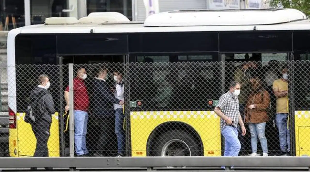 İstanbul Valisi Yerlikaya: Mesai saatlerine ilişkin Çarşamba günü İBB ile toplantı yapacağız