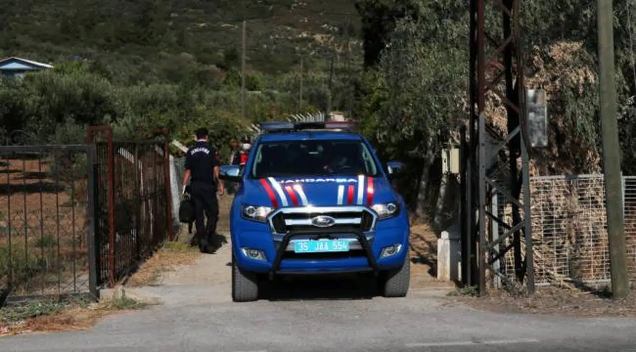 İzmir'de bir emekli öğretmen elleri ayakları bağlanıp tüfekle vurulmuş halde bulundu