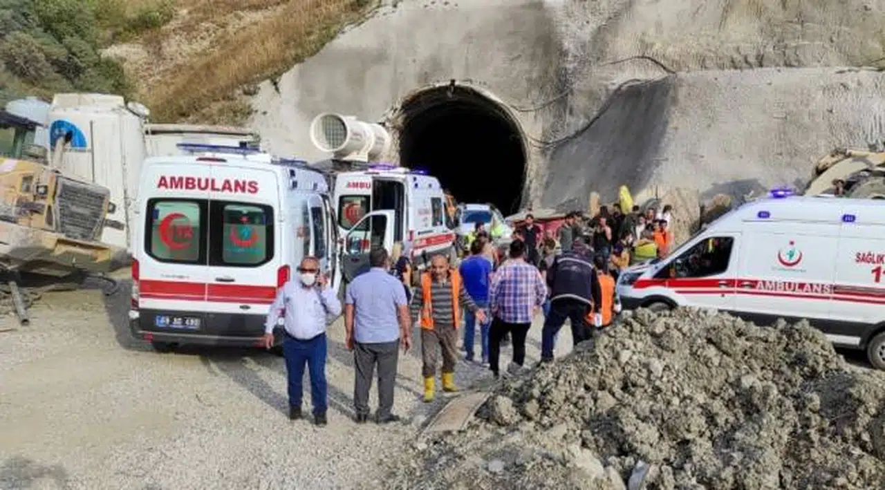 Kop tünelinde patlama! Çok sayıda yaralı var