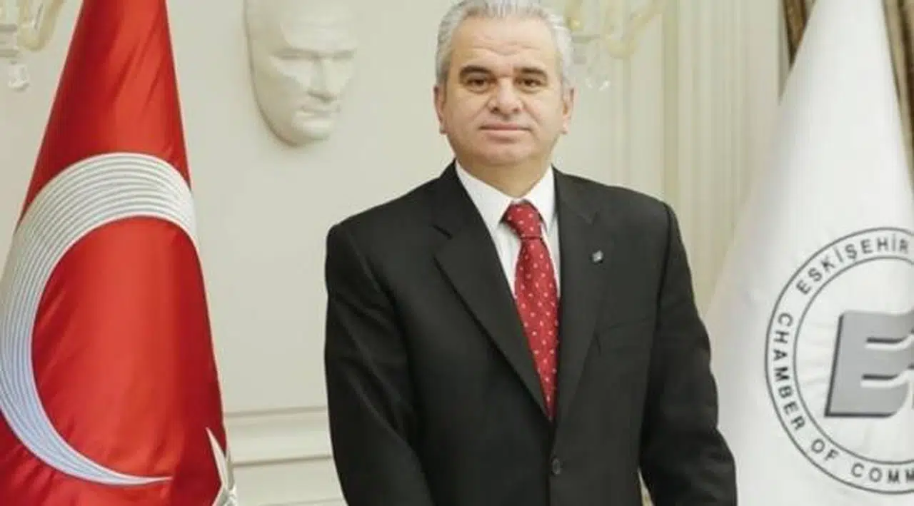Öğrenci sömürmenin derdine düşen başkandan tepki çeken paylaşım!