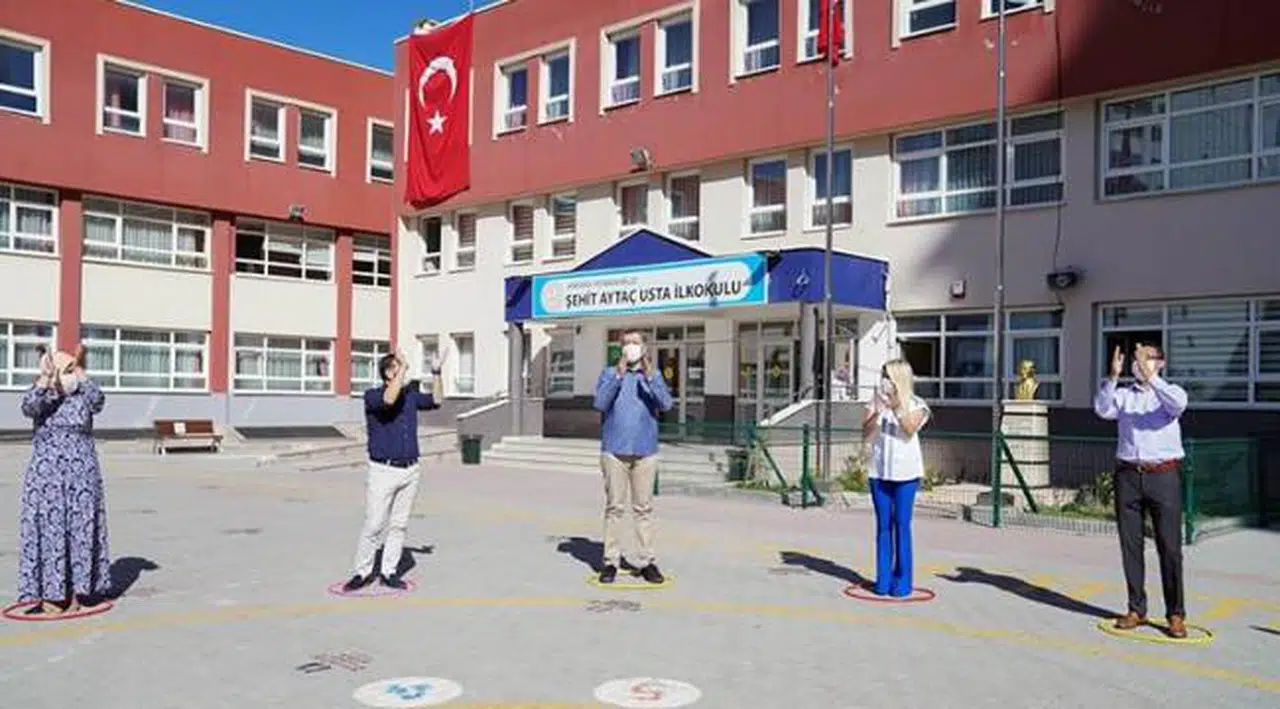Okulöncesi ve 1. sınıflarda yüz yüze eğitim yarın başlıyor