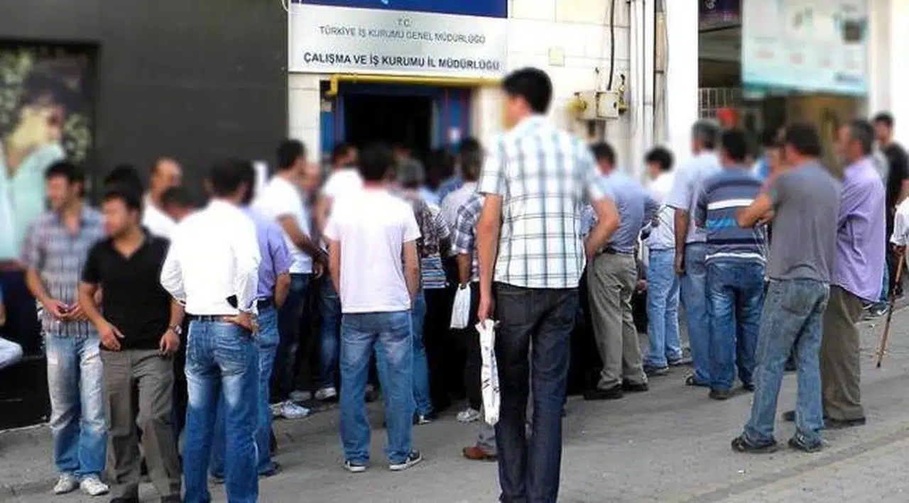 Sosyal Güvenlik Uzmanı Erdursun'dan iddia: İşten çıkarma yasağı bittiğinde Türkiye, işsizlikte tarihi rekorlar kırar