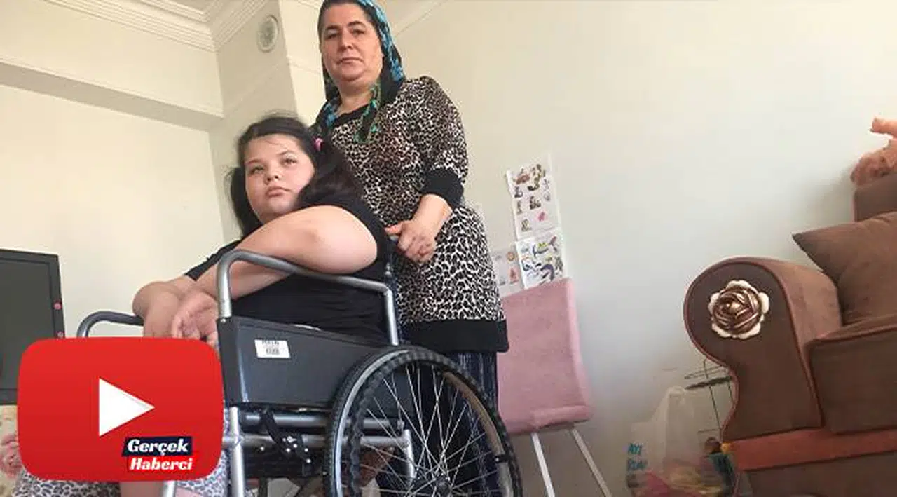 Tekrar yürümek isteyen Belinay arkadaşları ile oynamak istiyor
