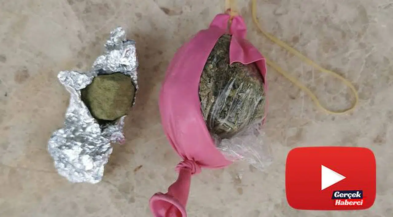 Şüpheli araçtan renkli balon içinde uyuşturucu çıktı