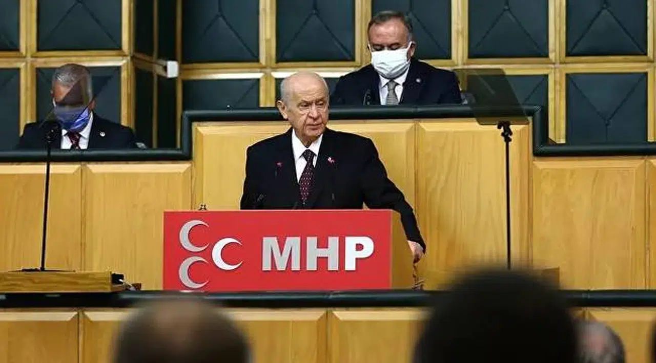 Bahçeli'den Arınç'a tepki: Siyaset eskisi bir şahsın Kavala ve Demirtaş’a güzellemeler yapması çarpıklıktır