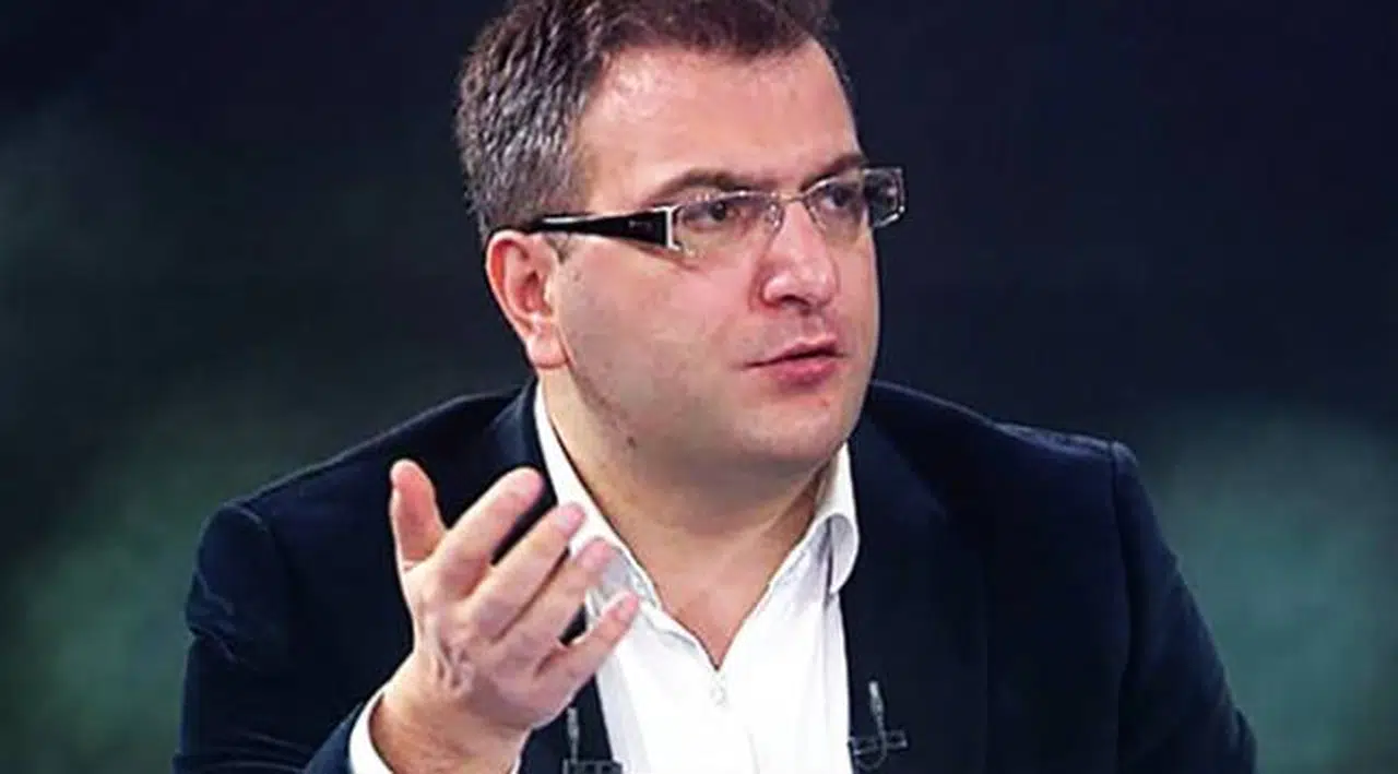 Cem Küçük acı haberi verdi: Hürriyet ve AK Parti medyasının beyin ölümü gerçekleşti
