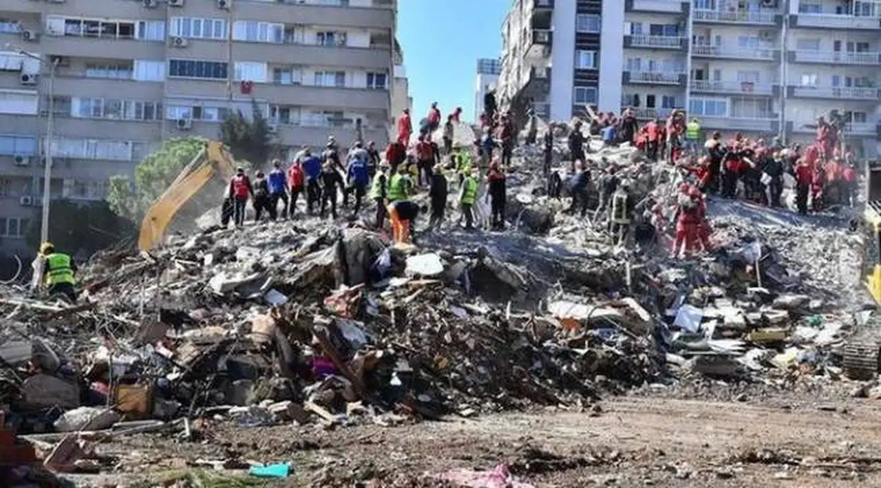CHP'den teklif: Depremde kaybettiğimiz öğrencilerin isimleri okullarda yaşasın