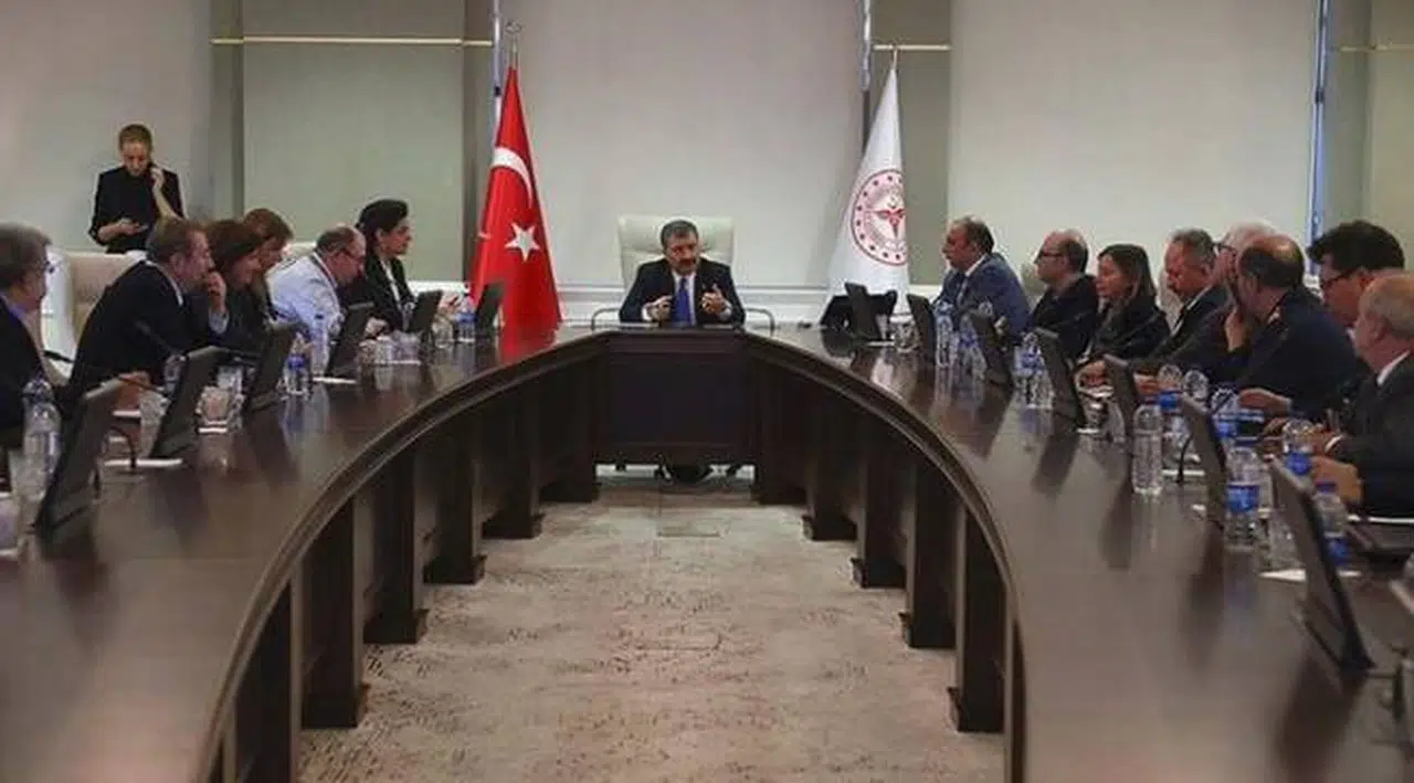 CHP'li Servet Ünsal: Bilim Kurulu istifa etmeli, kararları siyaset veriyor