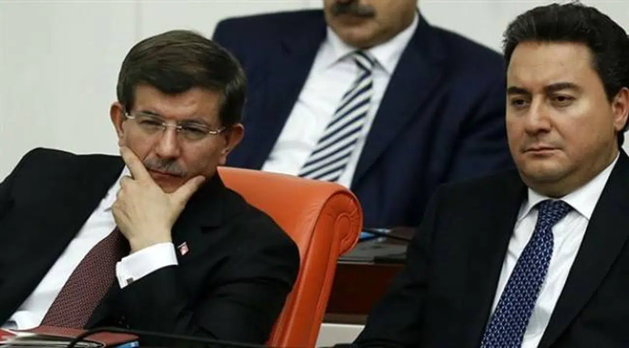 Davutoğlu ve Babacan’dan Albayrak açıklamaları: İlkokul düzeyinde bir Türkçe