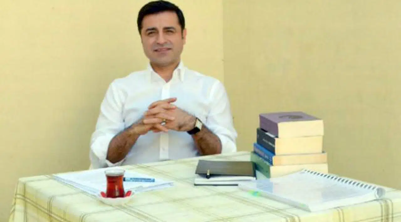 Demirtaş'tan 45 soruya 45 yanıt: Demokratik siyaset, şiddetin alternatifi ve panzehiridir