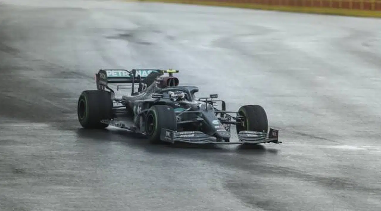 Formula 1'de İstanbul yarışını Hamilton kazandı, dünya şampiyonu oldu