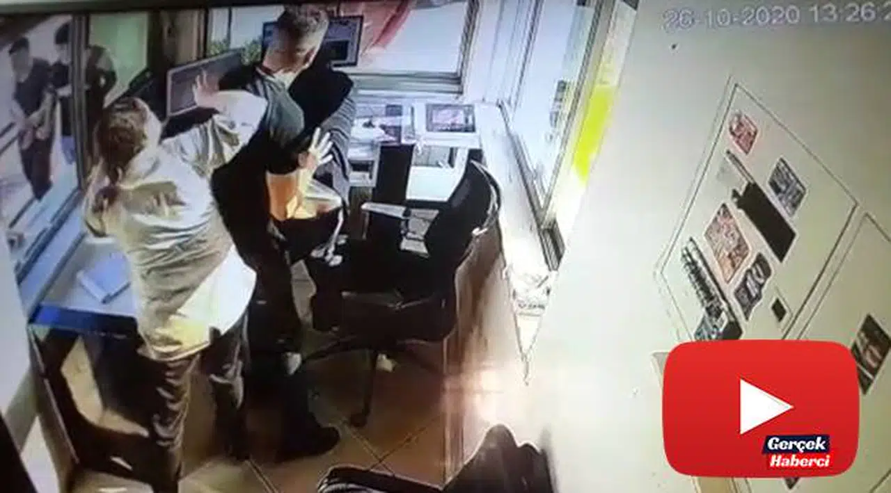 Kargo paketi kapısına çıkartılmayan kadın dehşet saçtı