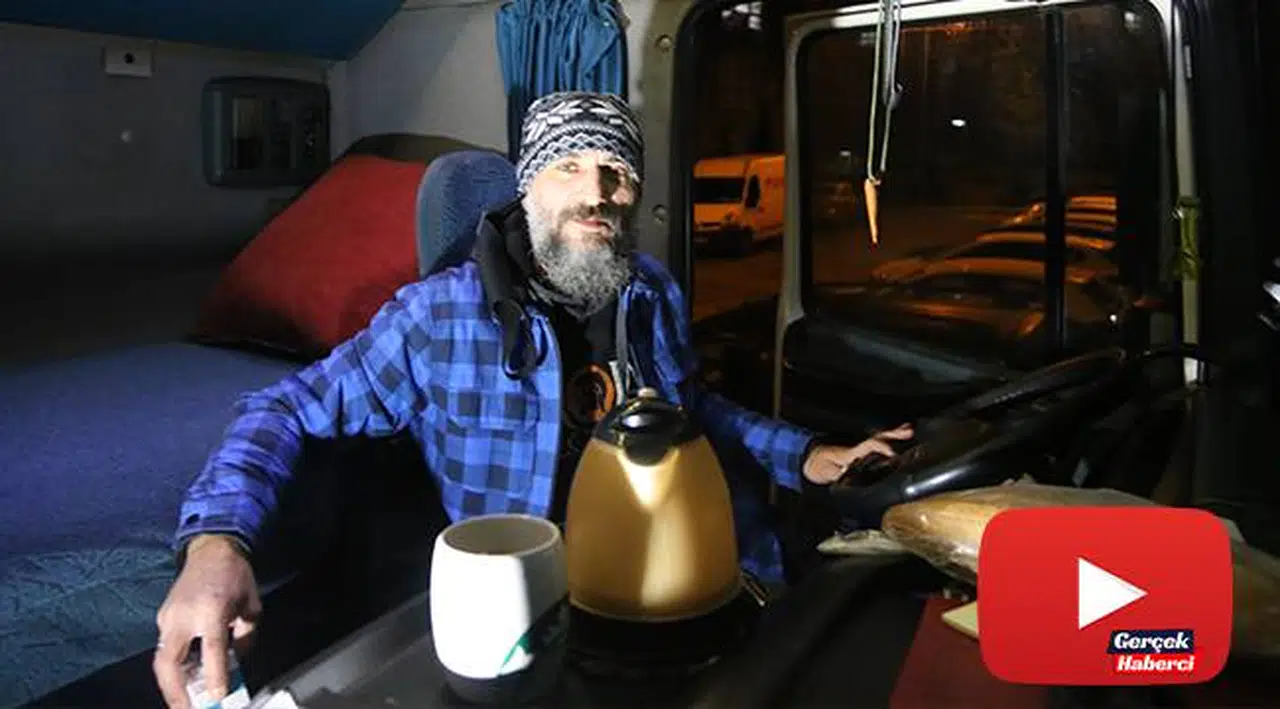 Korona virüse yakalanan ailesinin yanına gidemeyen tır şoförü, evinin bahçesindeki tırda yaşıyor