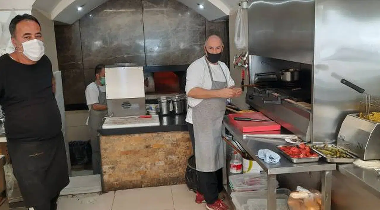Türkiye depremin simgesi Ayda’ya köfte yedirmek için seferber oldu