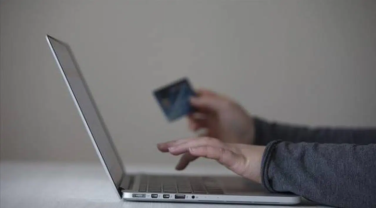 Uzmanlar alışveriş çılgınlığında dolandırılmamak için uyardı