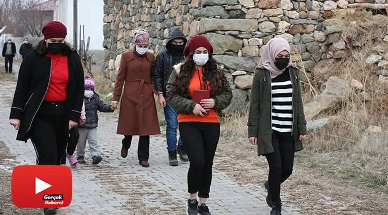 Dondurucu soğukta eğitim, her gün bu çileyi çekiyorlar