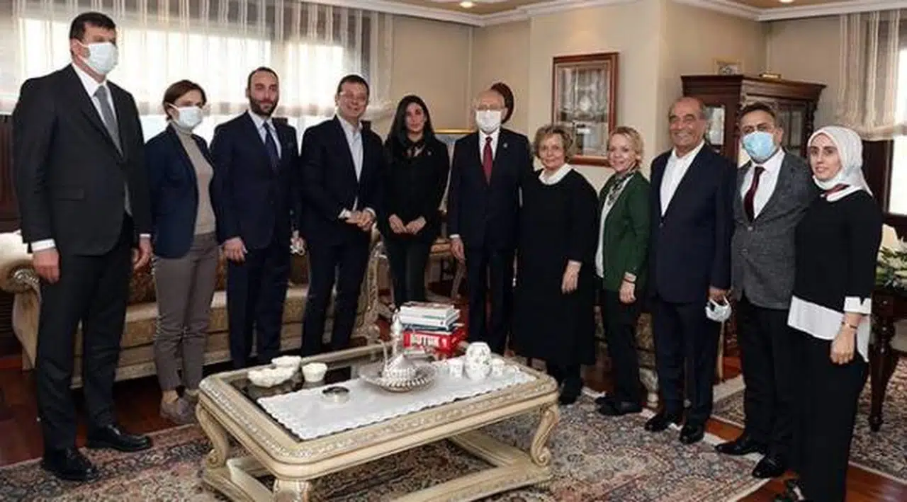 Kılıçdaroğlu'nun Seval Türkeş'i ziyaret etmesine ilişkin dikkat çeken 'ayakkabı' tepkisi