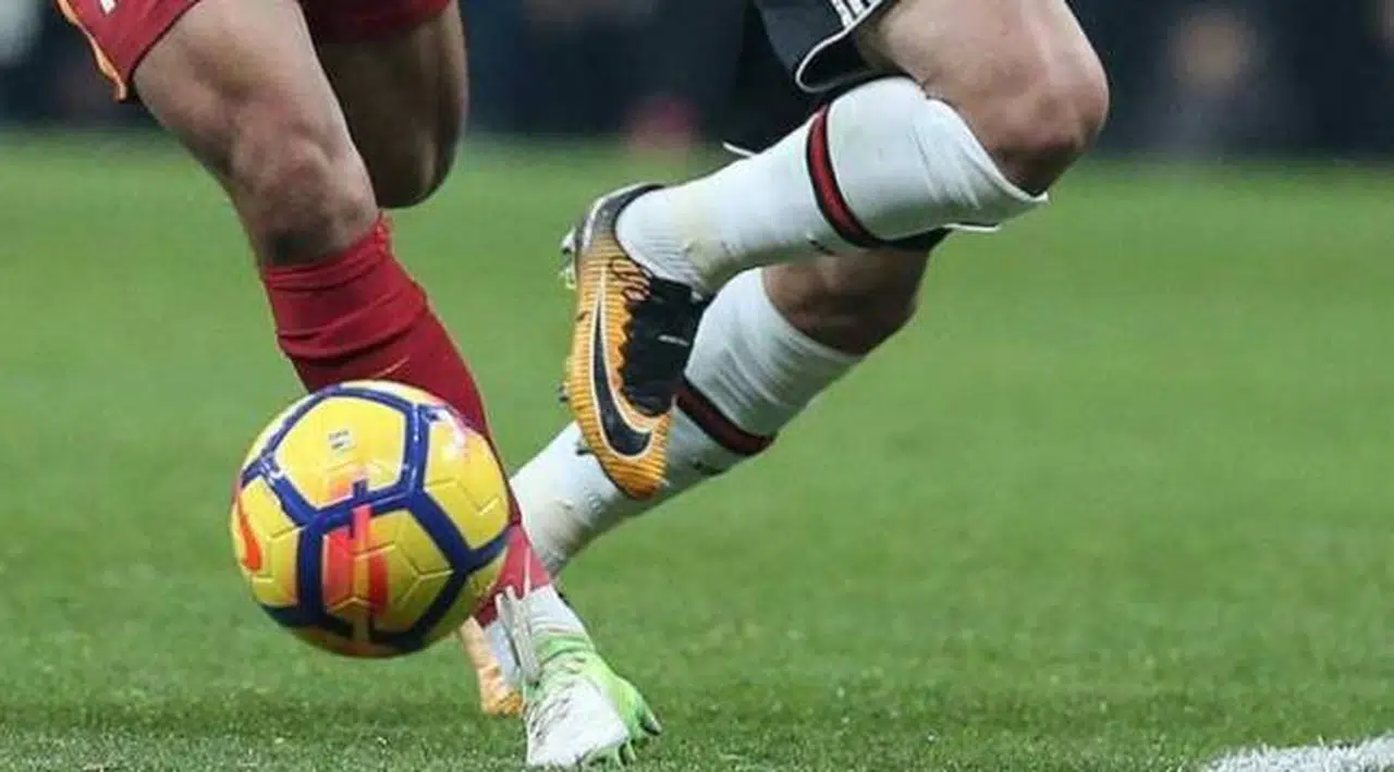 Kulüplerden Bein Sports protestosu: Maçın ilk dakikası oynanmayacak