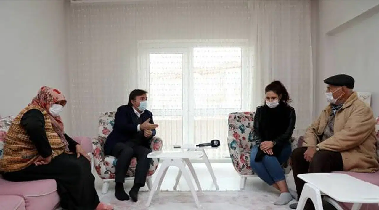 Küs dedesiyle evi terk eden büyükannesini barıştırmak isteyen torun CİMER'den yardım istedi
