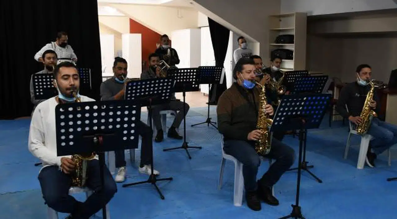 KUŞADALILARIN KALBİNDE TAHT KURAN MÜZİSYENLER YENİ STÜDYOLARINA KAVUŞTU