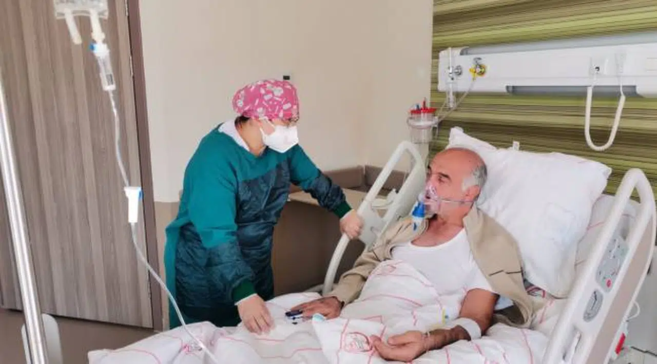 "Oksijen maskesini takmaktansa, maske takın"