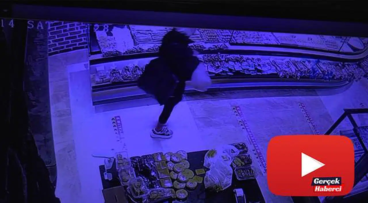 Önce ellerine dezenfektan sıktı, sonra sadaka kutusunu çaldı