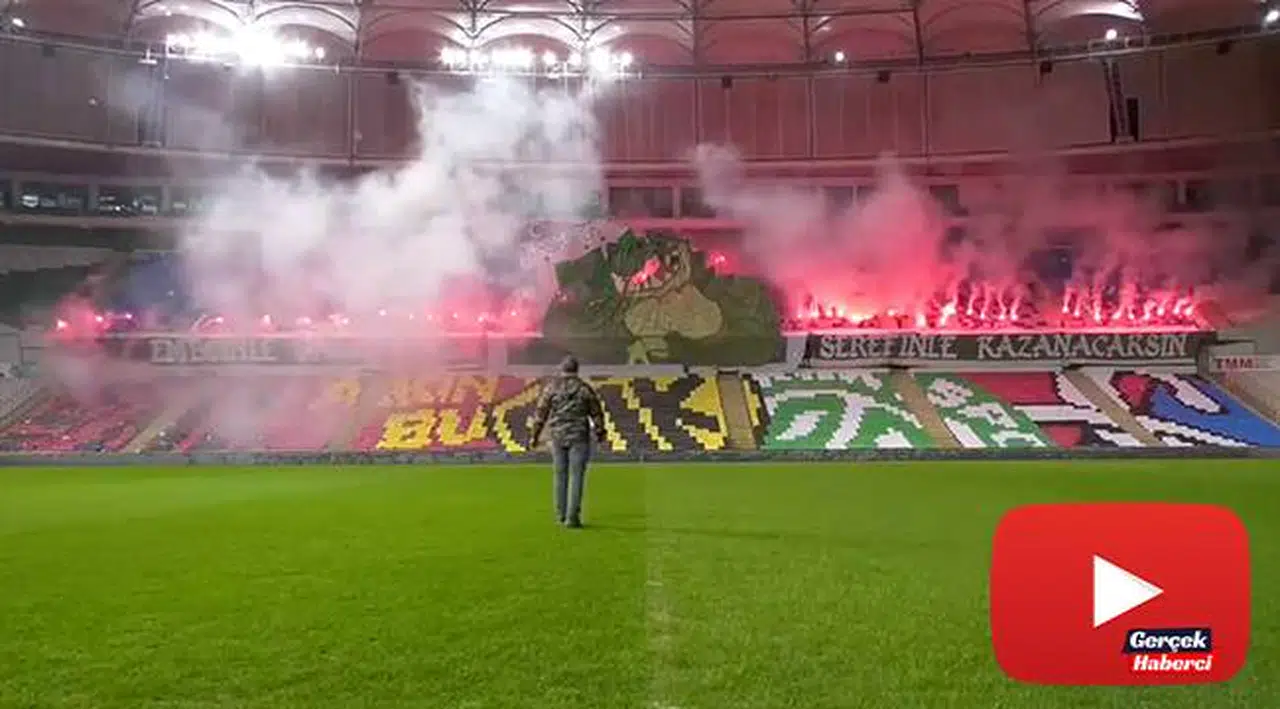 Bursaspor taraftarından muhteşem koreografi