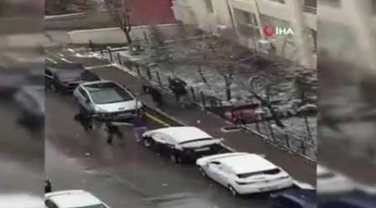 Selçuk Özdağ'a yönelik saldırıların görüntüleri ortaya çıktı