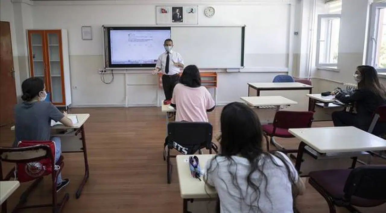 MEB detayları açıkladı: Liselerde yüz yüze eğitim başlıyor