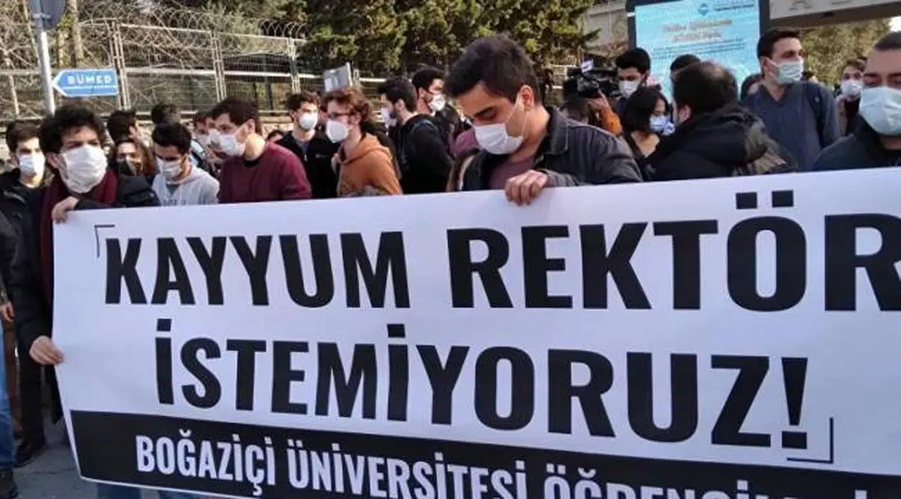 Melih Bulu'dan Boğaziçili öğrenciye disiplin soruşturması: Terör Suçları Soruşturma Bürosu'nu işaret etti
