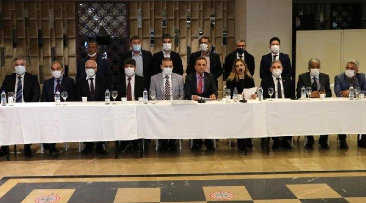İYİ Parti’de toplu istifa