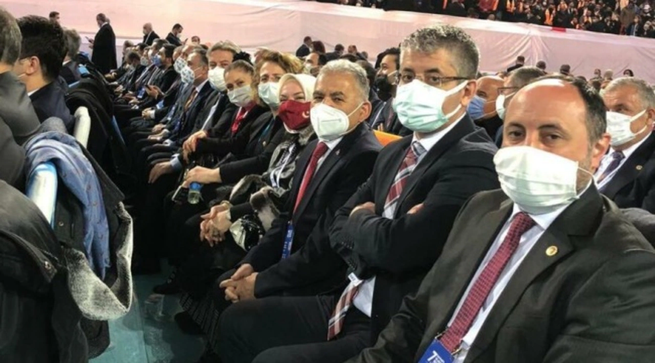 Kayseri Valisi'ne çağrı: Başta Belediye Başkanı Büyükkılıç olmak üzere, o 56 otobüsle kim AKP kongresine gittiyse hepsini karantina altına alın