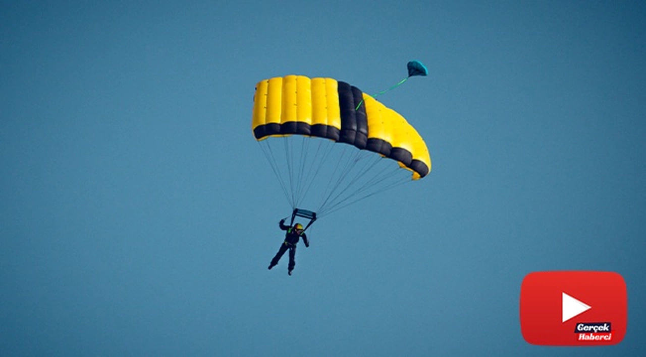 Base jump dünya rekortmeni Kuzey Marmara Otoyolu’ndan paraşütle atladı