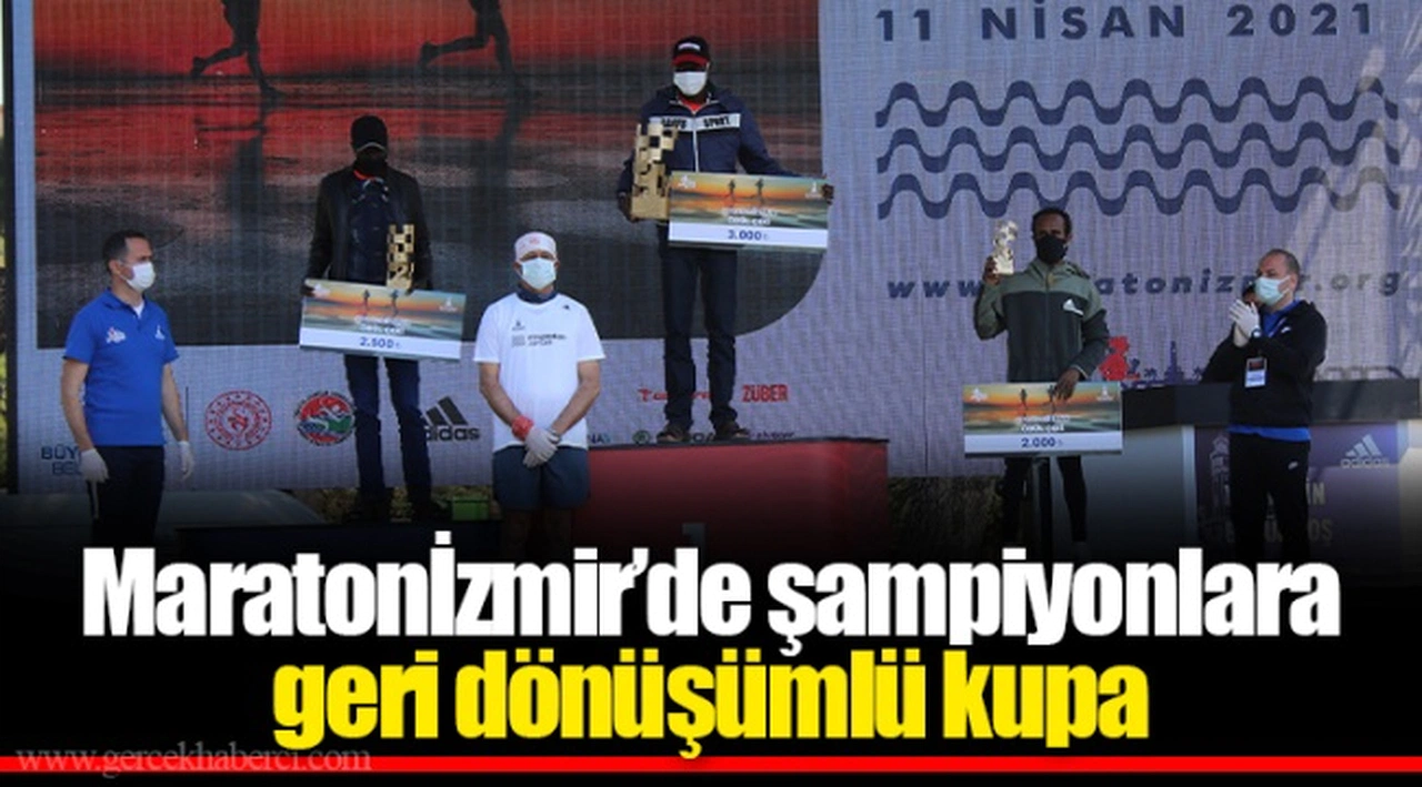 Maratonİzmir’de şampiyonlara geri dönüşümlü kupa