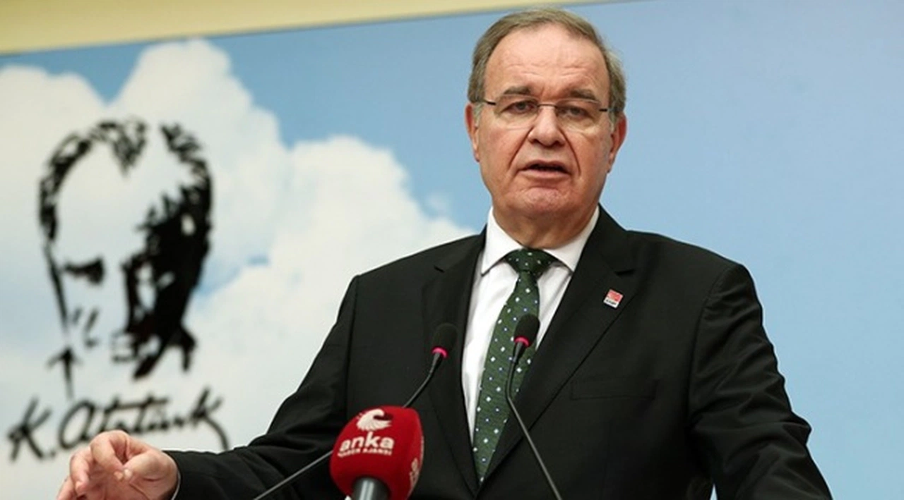 CHP Sözcüsü Öztrak: Atatürk olmasaydı Ayasofya’da hak iddia edebilir miydiniz?
