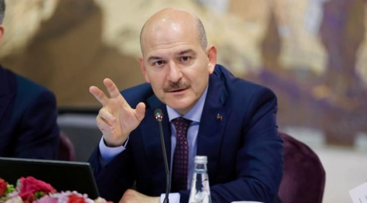 Soylu: ‘Sıkıntıdayım’ diyen kadına, ‘Müracaat et’ diyen polis görevden alınır
