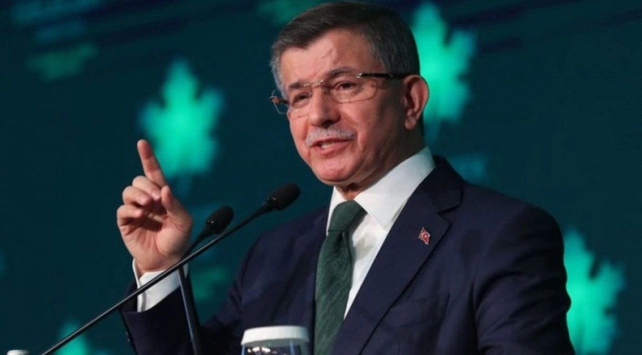 Davutoğlu: Sedat Peker'le ben görevdeyken bilgim dahilinde ilişki kurulmadı, kontrolüm dışında olmuşsa bilemem